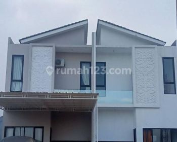 Rumah Mewah Clasik 2 lantai Super Murah