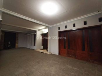 Rumah Bagus di Jatiwaringin