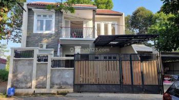 Rumah Bagus 2 Lantai Di Grafika Gedawang Banyumanik Semarang