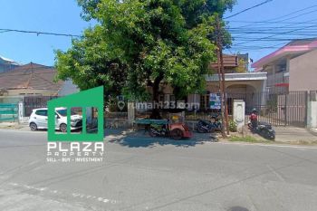 Disewakan rumah cocok untuk usaha cafe, sekolah, resto