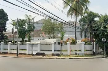 Rumah Apik Terawat Area Elite Dimenteng, Jakpus
