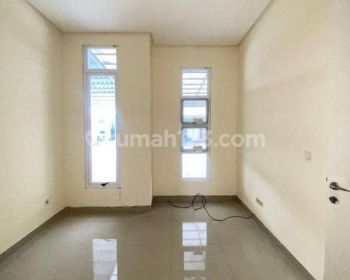 Sewa rumah 2 lantai model simpel dan sederhana