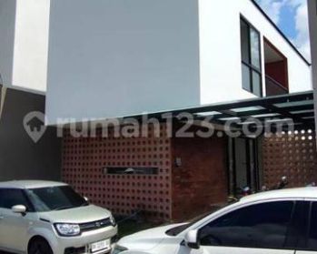 BRAND NEW VILLA BONUS PRIVATE POOL LETAK PREMIUM KEROBOKAN