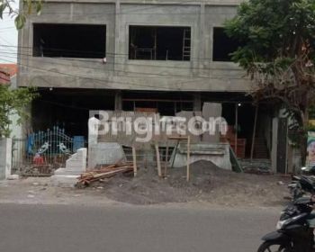 ruko siap buka usaha lokasi sangat strategis dan komersil