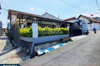 M058 Dijual Rumah Cocok Untuk Usaha Dekat Alun alun Kota Batu