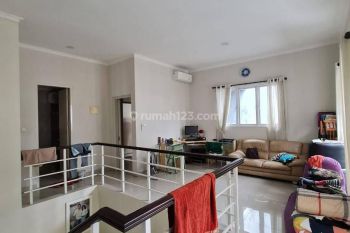 J Disewakan Rumahsemi Furnish Cluster San Lorenzo Gading Serpong