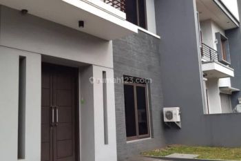 Rumah bagus modern Singgasana Pradana siap huni