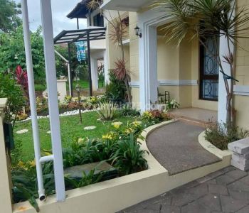 Disewakan Rumah Cantik Nyaman Furnish di Wangsakerta Kota Baru