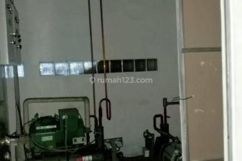 Disewakan Gudang strategis di Holis Bagus