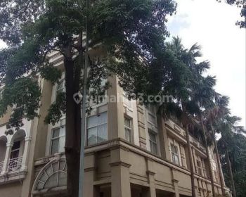 Disewakan Ruko Hoek di Grand Galaxy dengan Lokasi Strategis