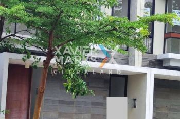 Rumah Citraland North West Lake Model Minimalis Kondisi Siaphuni