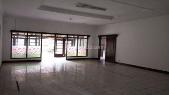 RUMAH LUAS BLONG BISA UTK TPT TINGGAL KANTOR KLINIK USAHA CAFE PARKIR LUAR KOTA