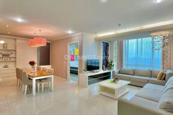 Jual Apartemen Via Ciputra World 3+1 BR Lantai 22 Furnished Mewah