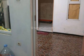 DIJUAL KOSKOSAN PUTRI TERISI PENUH DEKAT KAMPUS DI AHMAD YANI