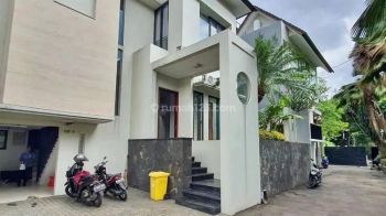 RUMAH DIJUAL AMPERA - KEMANG ~ LT/LB 224/380 ~ MODERN TROPICAL TOWNHOUSE