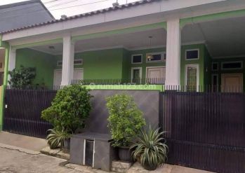 Rumah Duren Jaya 1 Lantai Cantik Dekat Masjid Sudah SHM