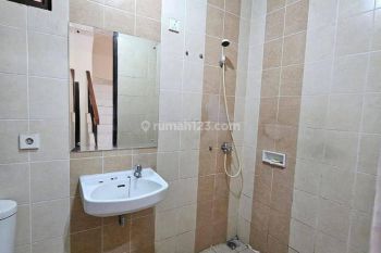 Disewakan Rumah Bagus Siap Huni Hadap Selatan Di Foresta Bsd