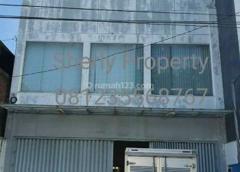 Sewa ruko jalan raya ada gudang bangunan los cck utk kantor usaha