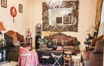 Dijual Villa Komplek The Palace Residence Jalan Mustang Kondisi Siap Huni