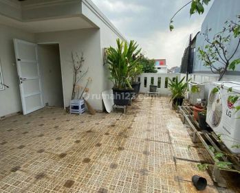 Disewakan Full Furnish Rumah 2.5lt di Kelapa Gading