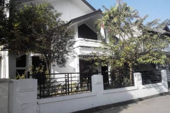 Rumah Nyaman 2 Lantai Siap Huni di Sayap Buah Batu, Bandung