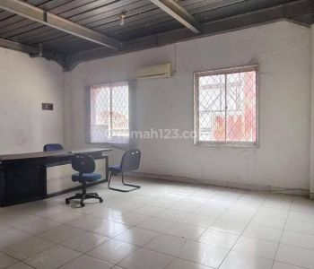 Showroom Motor Lokasi Jalan Utama Hasibuan Bekasi Timur
