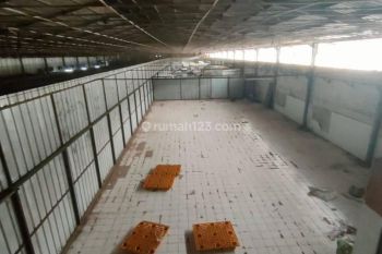 Gudang dan kantor di Cibaligo bisa diakses tronton