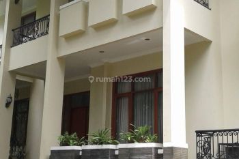 Disewakan Rumah Bagus Siap Huni Area Senopati Tirtayasa