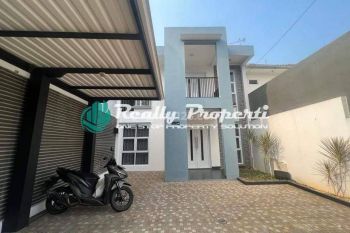 Rumah Cantik, Rapi 2 Lantai Di Jatiwaringin Jakarta Timur