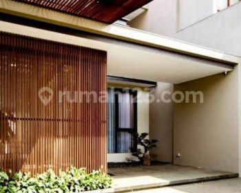 Dijual Rumah Luxury Modern Furnished Kota Baru Parahyangan