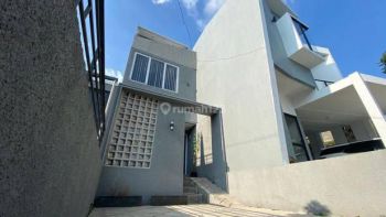 Rumah d Lembang dlm cluster 2Lantai 600jt-an desain eklusif kapan lagi