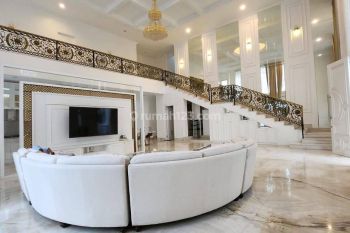Rumah Mewah Area Cempaka Putih Full Furnished Jakarta Pusat