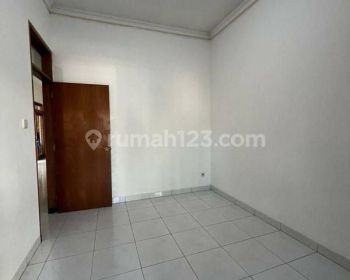Disewakan Rumah Area Singgasana Pradana Siap Huni