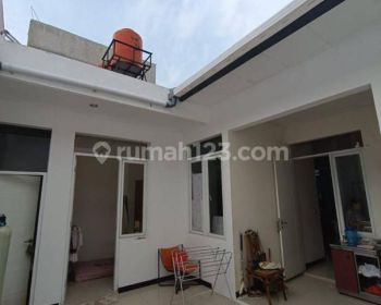 Rumah Siap Huni di Tki, Taman Kopo Indah V