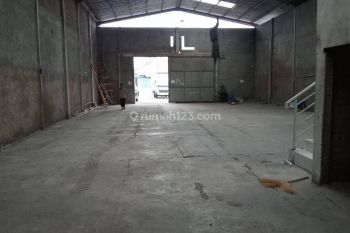 DISEWAKAN GUDANG MURAH SEKALI DI KOPO MANGLID SIAP PAKAI