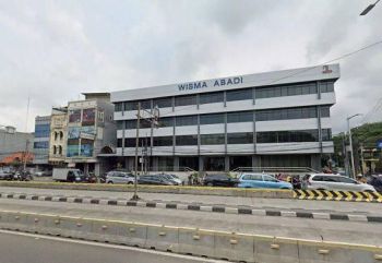 Disewakan Kantor , Kondisi Partisi Luas 78m2 di Wisma Abadi, Cideng
