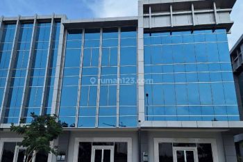 HARUS TERSEWA .. DISEWAKAN CEPAT RUKO GANDENG SOHO WALLSTREET PIK 2 , GANDENG &