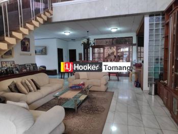 Rumah cantik hook murah lokasi bagus dikebon jeruk