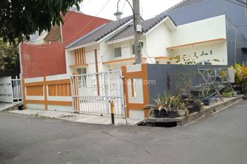 Rumah Bagus di Pondok Ungu Sektor 5, Bekasi h0952