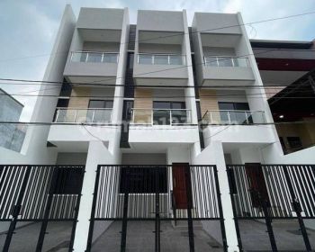 Dijual Rumah Di Kavling Polri,jelambar,jakarta Barat
