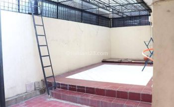 Rumah Mewah di Dalam Komplek Dekat Mall Kelapa Gading