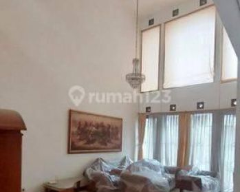 Disewakan Rumah Renov Full Furnished 2 Lantai di Setraduta