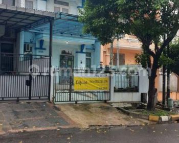Rumah 2 lantai lokasi boulevard Semanan Jakarta Barat