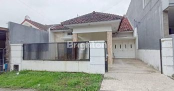 Rent Rumah: RUMAH ARAYA MALANG