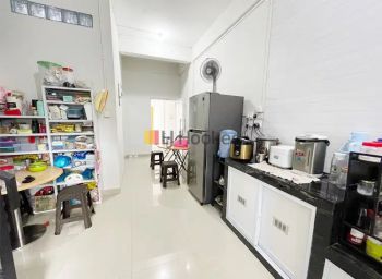 Ruko 3 Lantai Tengah Kota Di Baloi Blok 4