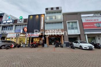Ruko 2 Lantai, South Goldfinch Hadap Jalan, The Springs, Gading Serpong