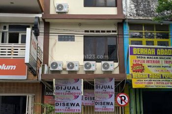 Ruko 3 Lantai di Jalan Karanggetas