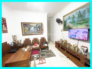 Chandra Rumah Uk 4x20m Hadap Timur di Komplek Kavling Polri Jelambar