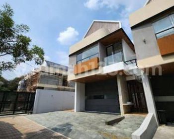 For Sale Townhouse Cantik 2Lantai di Pejaten Jakarta Selatan