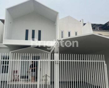 RUMAH BARU,  FURNISH, DAN  CANTIK DI PERMATA BUANA JAKARTA BARAT